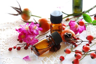 essential oils with rose hips